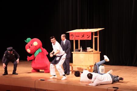 中村市長のボケにずっこける九州新喜劇