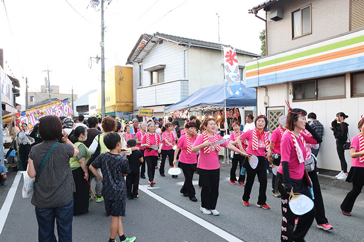 総踊り