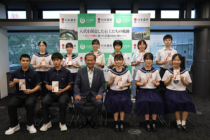全国高等学校総合文化祭への出場者と中村市長