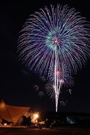 花火　キャンプ場