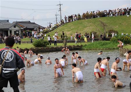 鮒取り神事の様子