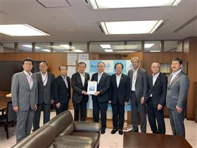 7.11-1446_吉岡事務次官
