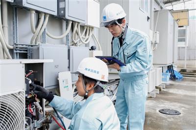 空調機器点検作業