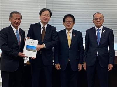 11.20-1000_大沢自治財政局長