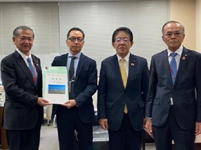11.20-1015_阿部自治行政局長