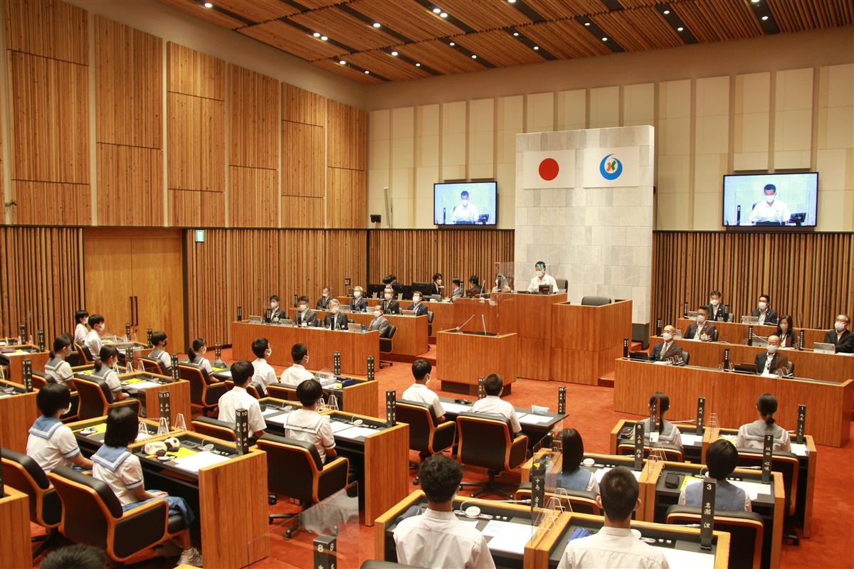 令和7年度八代市中学生議会を開催しますの画像