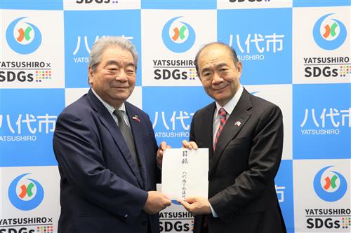 竹永会頭（左）と陳銘俊処長（右）