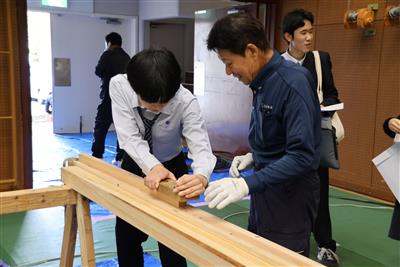 鉋かけ体験
