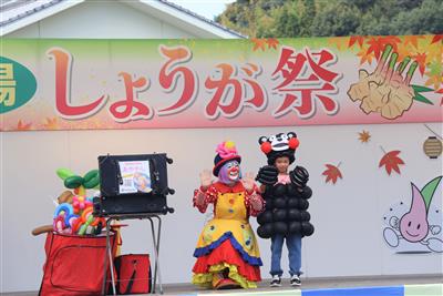 あややんさんのバルーンアートショー