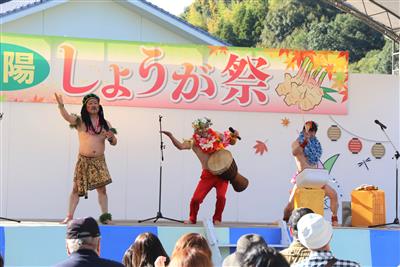 やうちブラザーズによるステージ