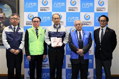 濱田浩介経済文化交流部長、一川会長、平井副市長、 深水会長、堀口幹事