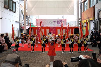 ひので保育園園児による鼓隊演奏