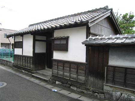 澤井家長屋門