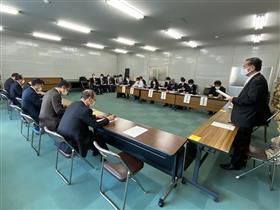 新型コロナ会議